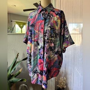 Funky floral 90’s Button-Up Shirt